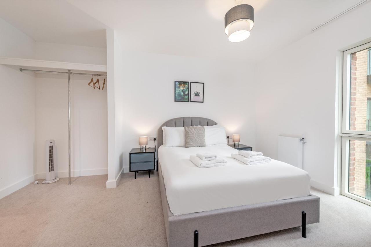 Stayo Apartments Barking Wharf London Kültér fotó